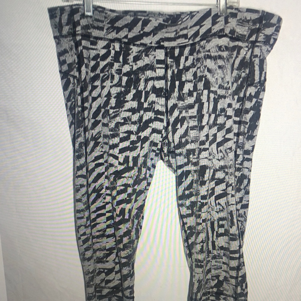 Abstract Patterned Leggings